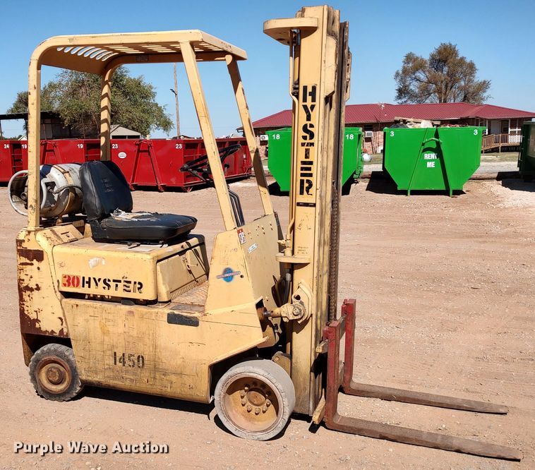 image for item IS9470 Hyster S30XL  forklift