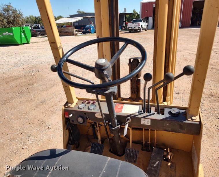 image for item IS9470 Hyster S30XL  forklift