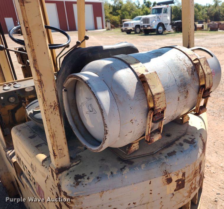 image for item IS9470 Hyster S30XL  forklift