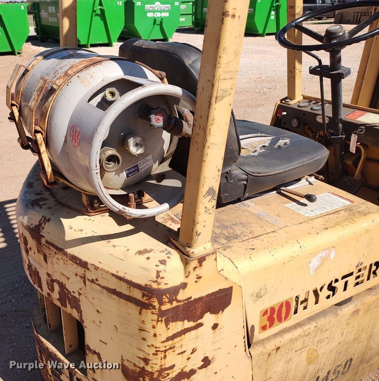 image for item IS9470 Hyster S30XL  forklift