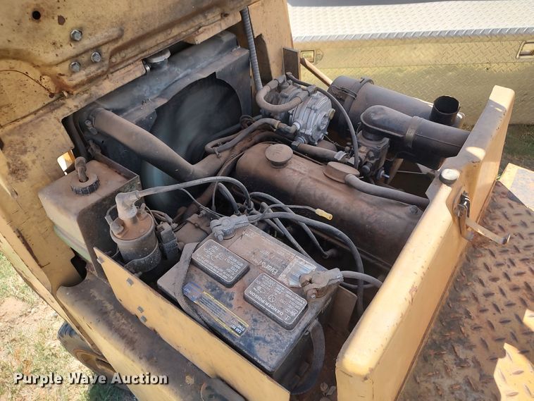 image for item IS9470 Hyster S30XL  forklift