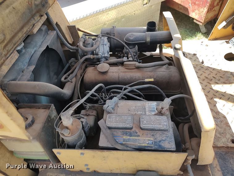 image for item IS9470 Hyster S30XL  forklift