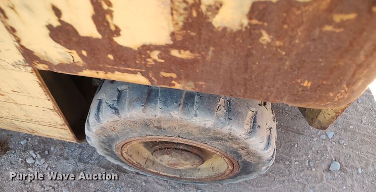 image for item IS9470 Hyster S30XL  forklift