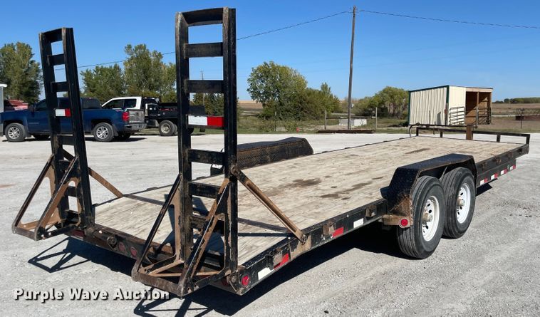 image for item JD9252 2012 PJ CC242  equipment trailer