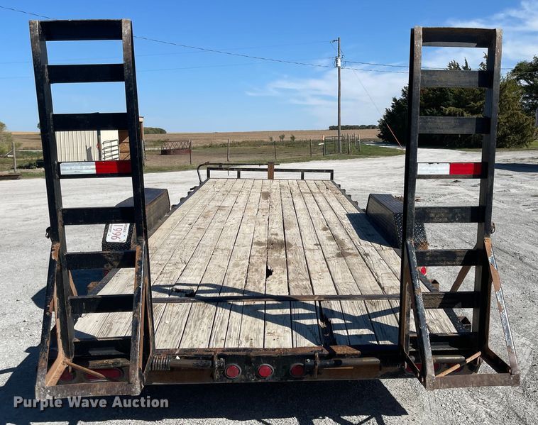 image for item JD9252 2012 PJ CC242  equipment trailer