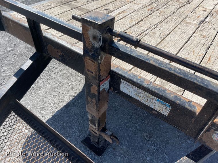 image for item JD9252 2012 PJ CC242  equipment trailer