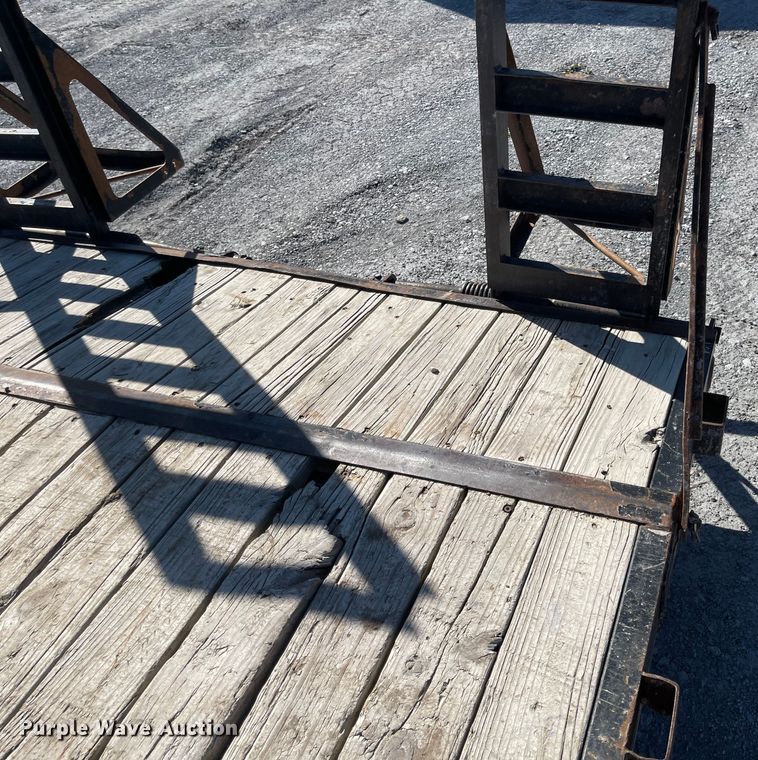 image for item JD9252 2012 PJ CC242  equipment trailer