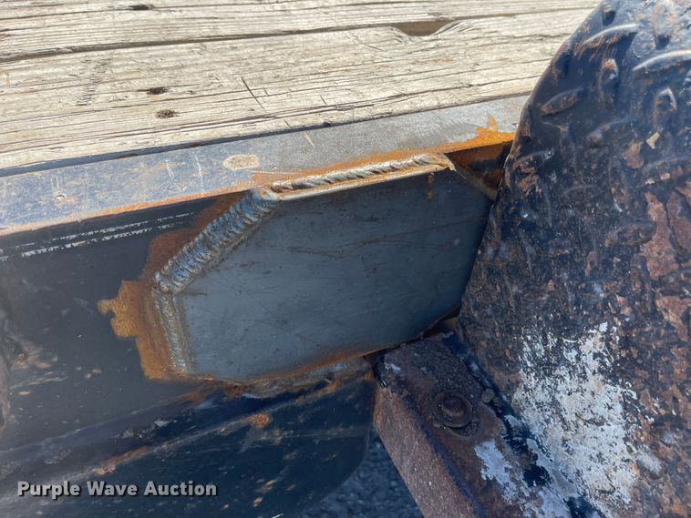 image for item JD9252 2012 PJ CC242  equipment trailer