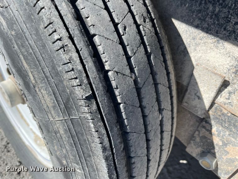 image for item JD9252 2012 PJ CC242  equipment trailer