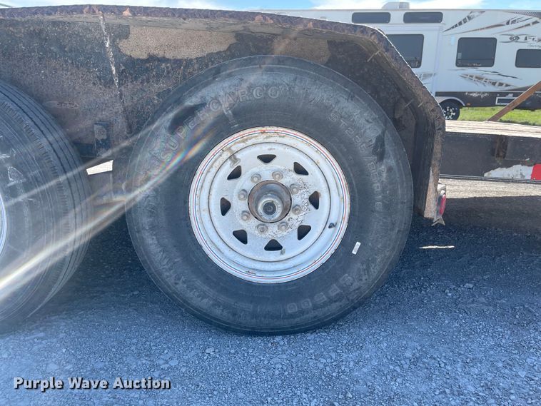 image for item JD9252 2012 PJ CC242  equipment trailer