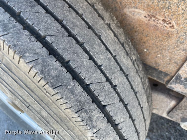 image for item JD9252 2012 PJ CC242  equipment trailer