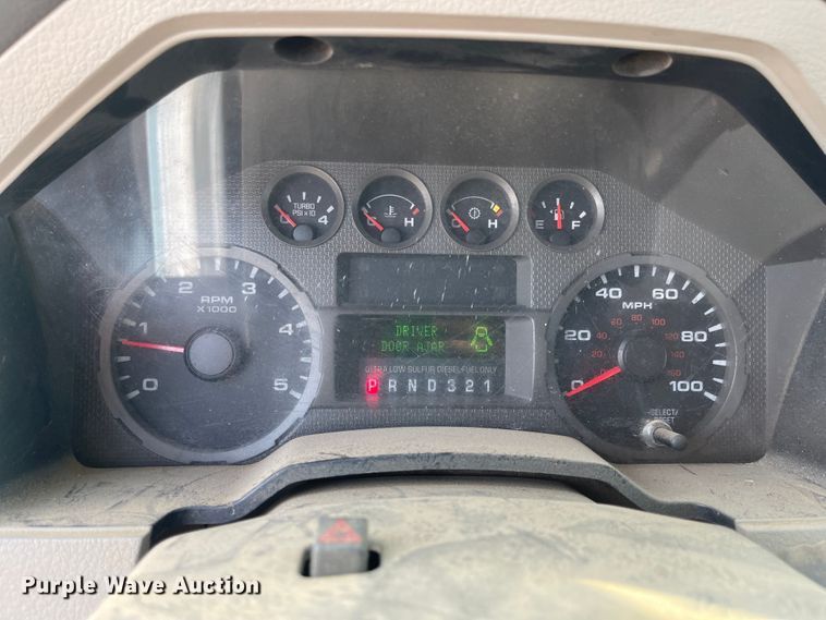 image for item JD9329 2008 Ford F550 Super Duty XL  Crew Cab truck cab and chassis