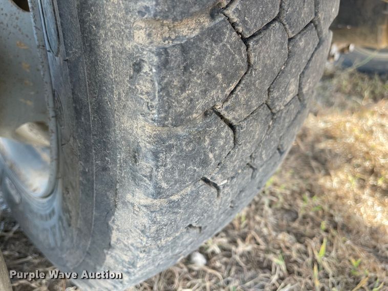 image for item JD9329 2008 Ford F550 Super Duty XL  Crew Cab truck cab and chassis