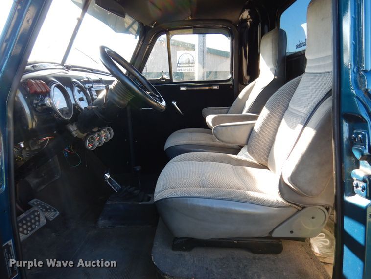 image for item JL9948 1952 GMC  pickup truck body with 1978 Chevrolet K20 chassis