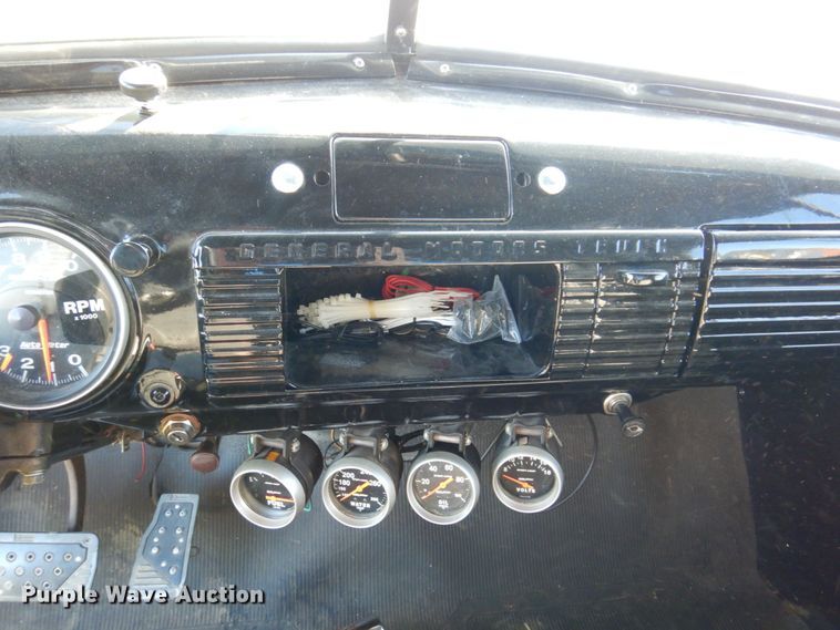 image for item JL9948 1952 GMC  pickup truck body with 1978 Chevrolet K20 chassis