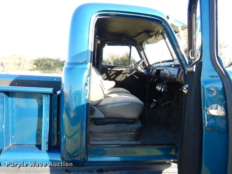 image for item JL9948 1952 GMC  pickup truck body with 1978 Chevrolet K20 chassis