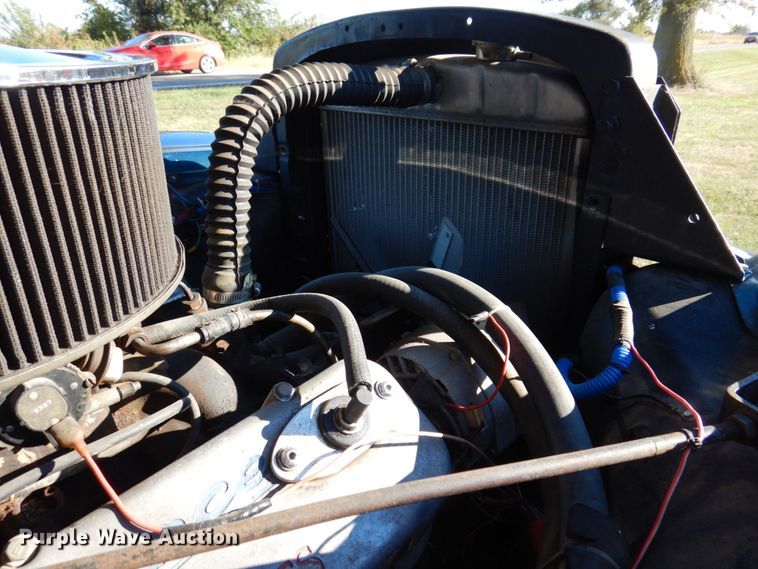 image for item JL9948 1952 GMC  pickup truck body with 1978 Chevrolet K20 chassis