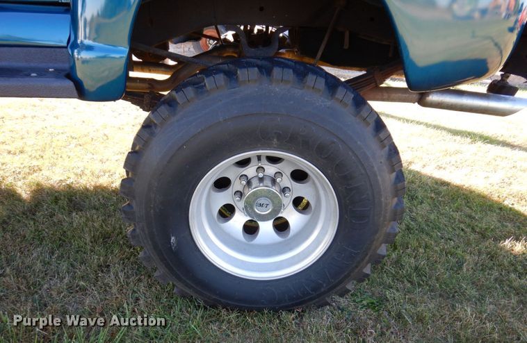 image for item JL9948 1952 GMC  pickup truck body with 1978 Chevrolet K20 chassis