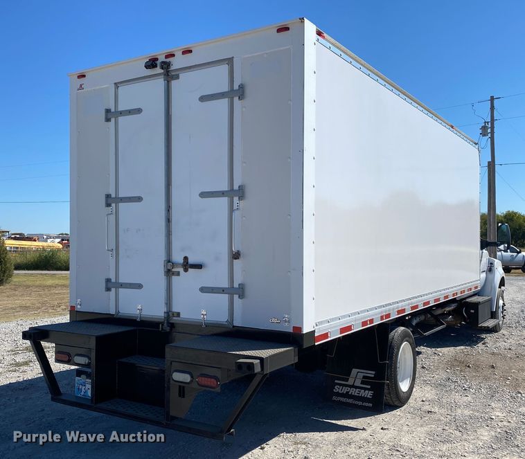 image for item JW9382 2016 Ford F650 Super Duty  box truck