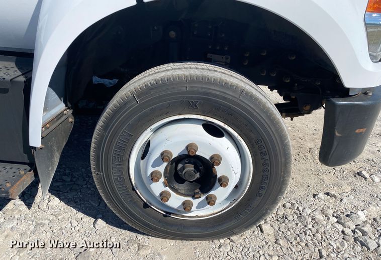 image for item JW9382 2016 Ford F650 Super Duty  box truck