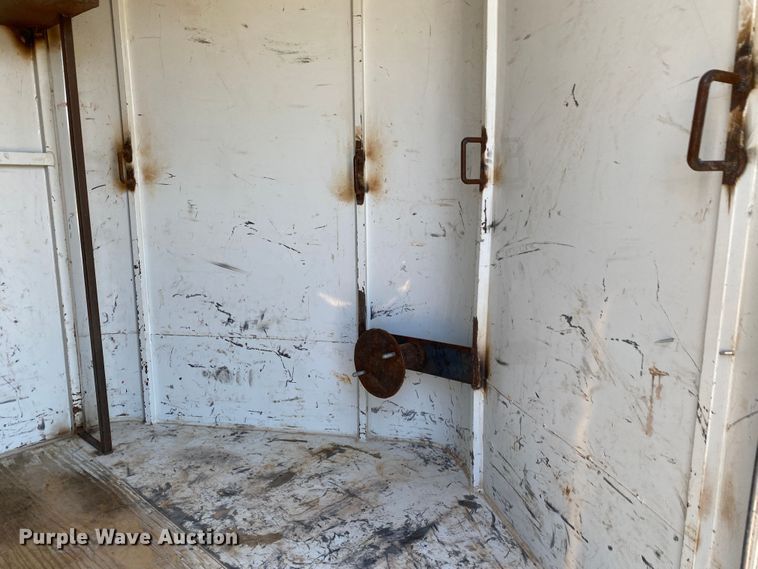 image for item JW9401 2009 CM  enclosed cargo trailer