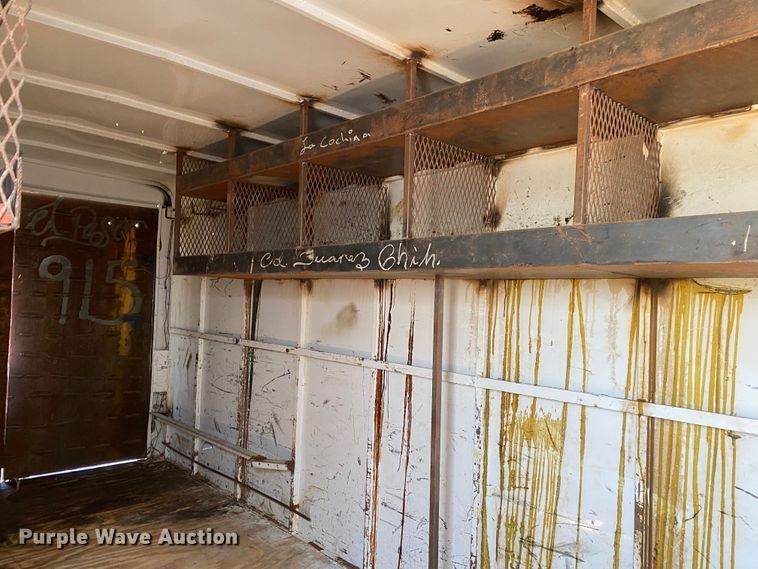 image for item JW9401 2009 CM  enclosed cargo trailer