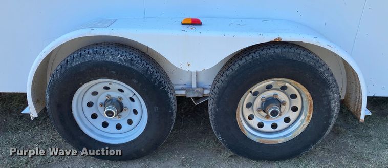 image for item JW9401 2009 CM  enclosed cargo trailer