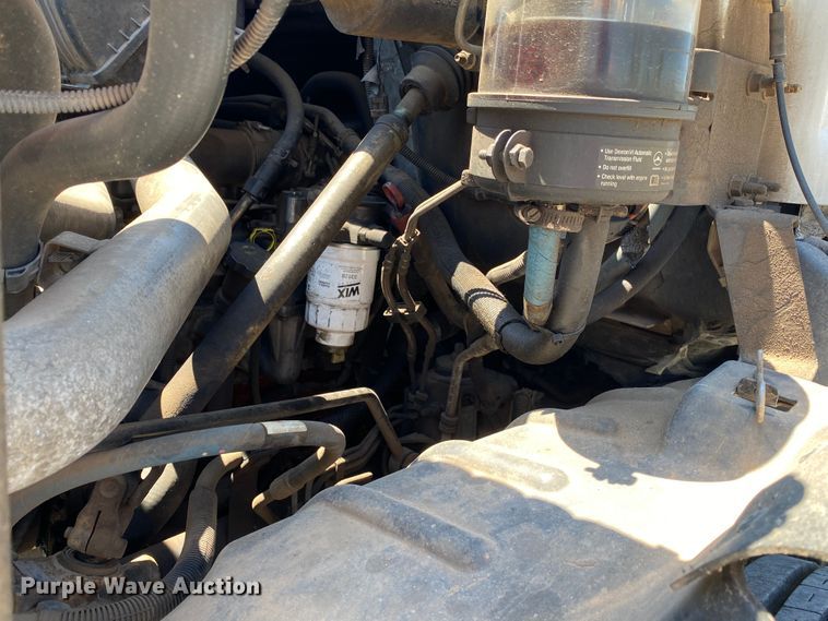 image for item JW9471 2006 Chevrolet C7500  flatbed truck