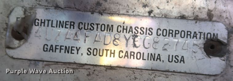 image for item JX9228 2000 Freightliner MT45  delivery truck