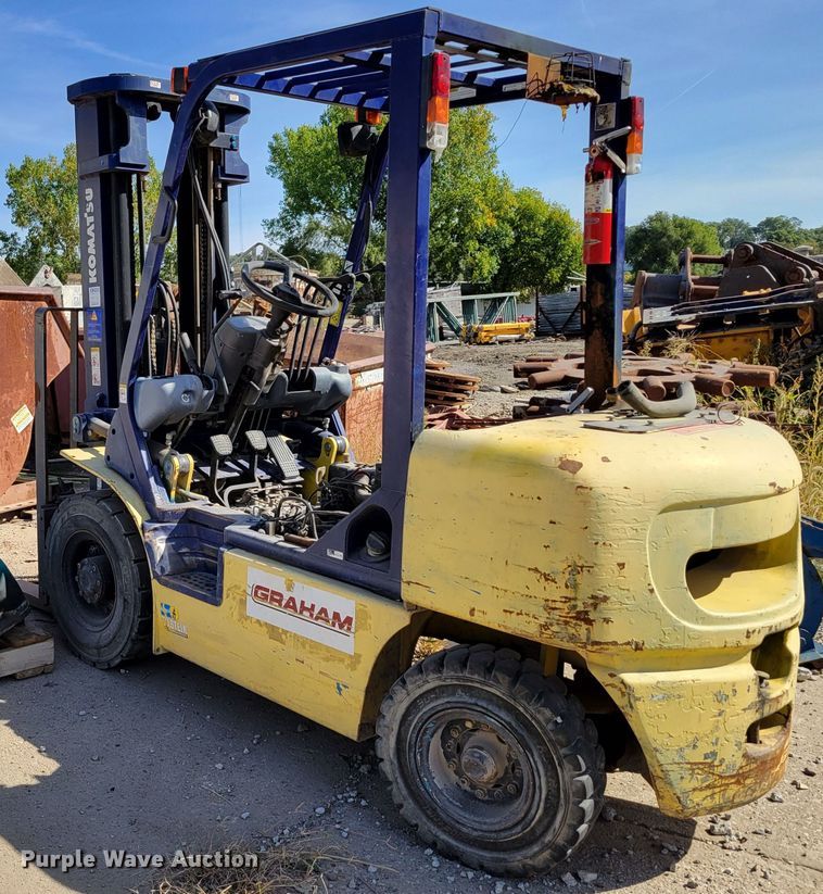 image for item JZ9117 Komatsu FG25T-12  forklift