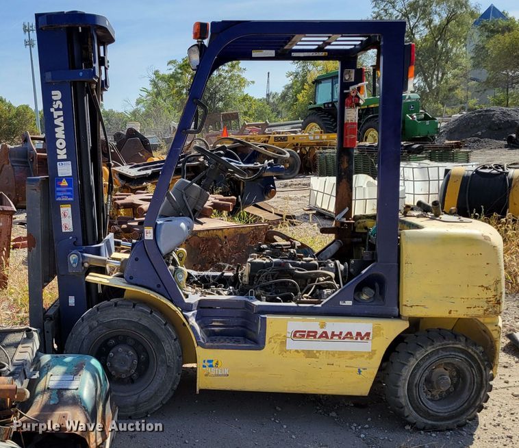 image for item JZ9117 Komatsu FG25T-12  forklift