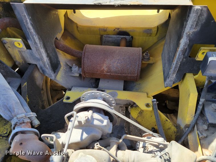 image for item JZ9117 Komatsu FG25T-12  forklift