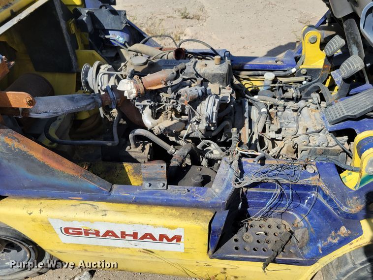 image for item JZ9117 Komatsu FG25T-12  forklift