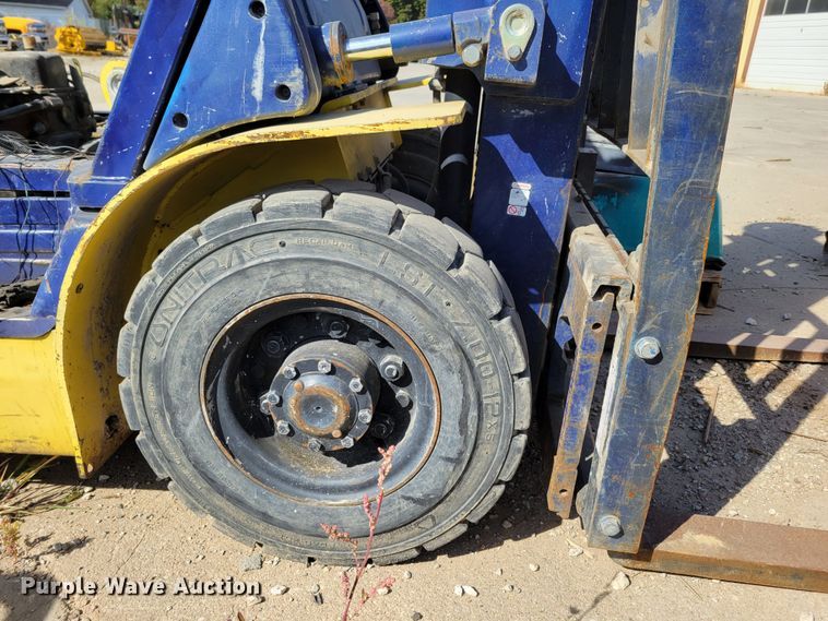 image for item JZ9117 Komatsu FG25T-12  forklift