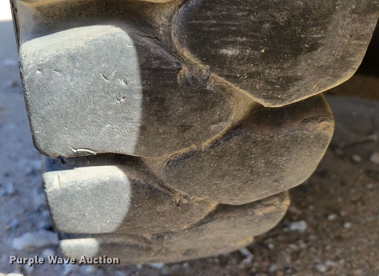 image for item JZ9117 Komatsu FG25T-12  forklift