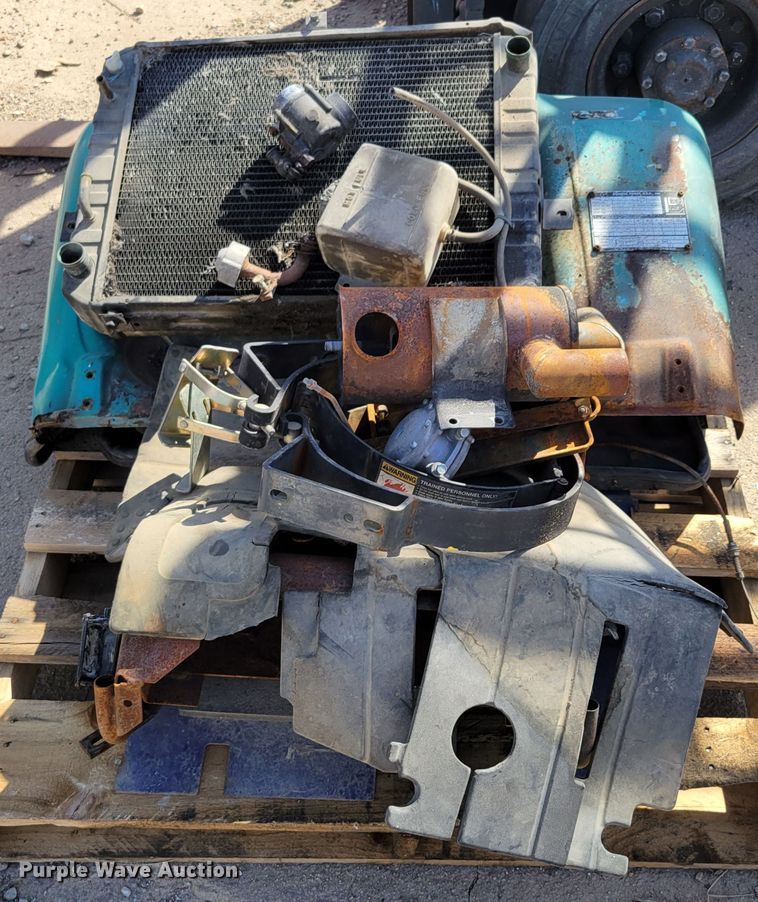 image for item JZ9117 Komatsu FG25T-12  forklift