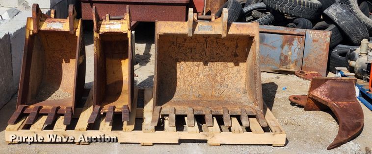 image for item KH9208 (4) Case backhoe attachments