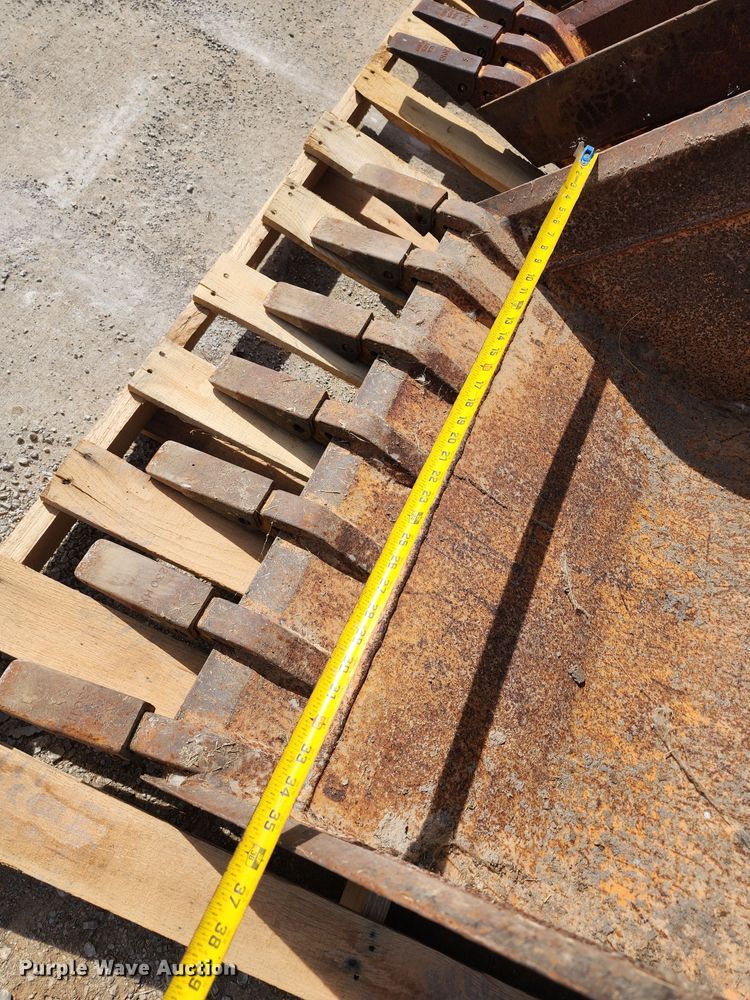 image for item KH9208 (4) Case backhoe attachments