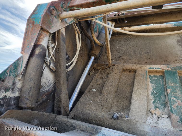 image for item KH9212 2005 International 7600  refuse truck