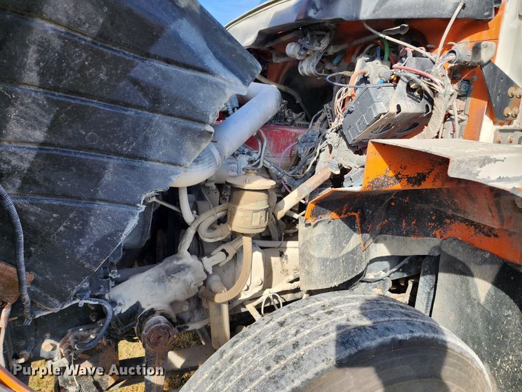 image for item KH9212 2005 International 7600  refuse truck