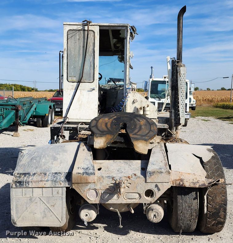 image for item KH9213 2006 Kalmar 30  yard truck