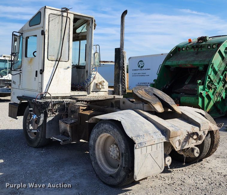 image for item KH9213 2006 Kalmar 30  yard truck