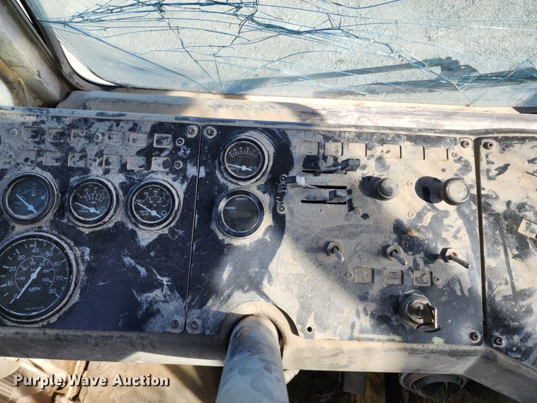 image for item KH9213 2006 Kalmar 30  yard truck