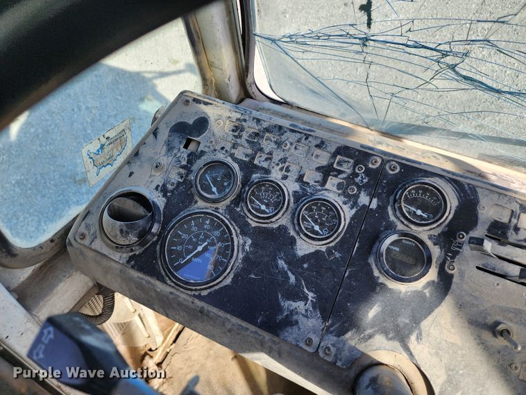 image for item KH9213 2006 Kalmar 30  yard truck