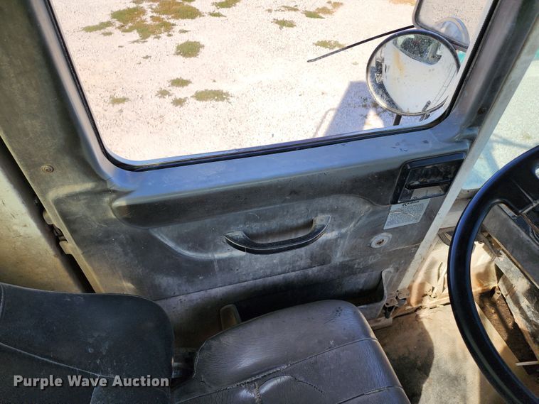 image for item KH9213 2006 Kalmar 30  yard truck