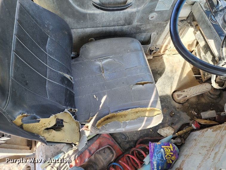 image for item KH9213 2006 Kalmar 30  yard truck