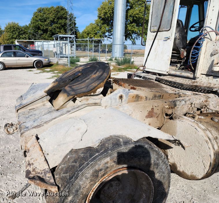 image for item KH9213 2006 Kalmar 30  yard truck