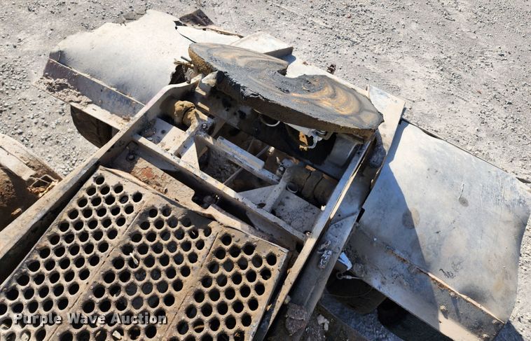 image for item KH9213 2006 Kalmar 30  yard truck