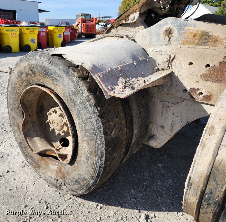 image for item KH9213 2006 Kalmar 30  yard truck