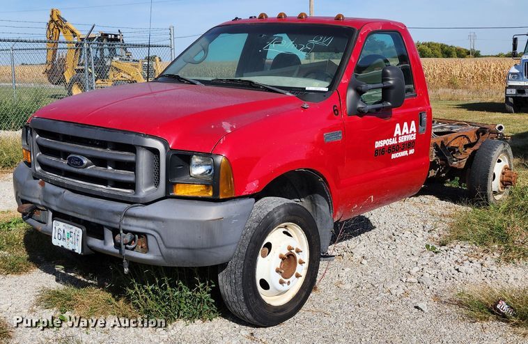 image for item KH9215 1999 Ford F550  truck cab and chassis